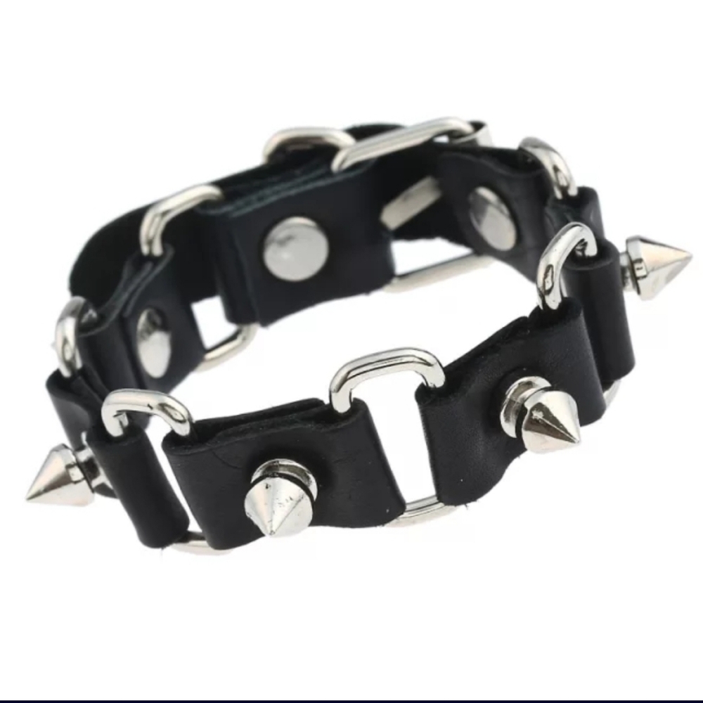 Leather bracelet with metallic studs